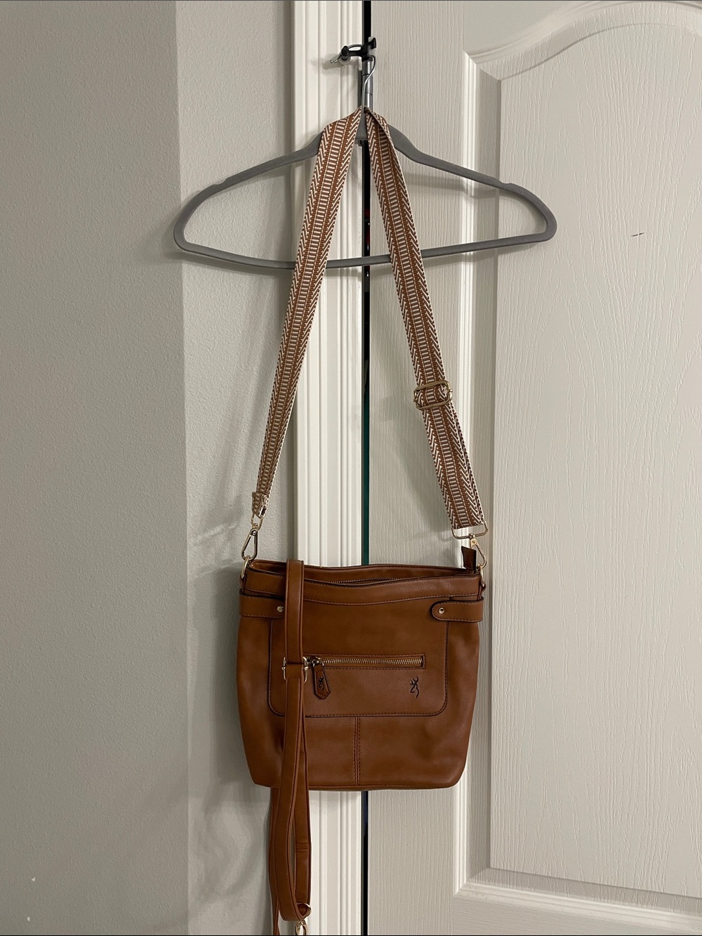 Browning Brown Crossbody Handbag with Adjustable Woven Strap